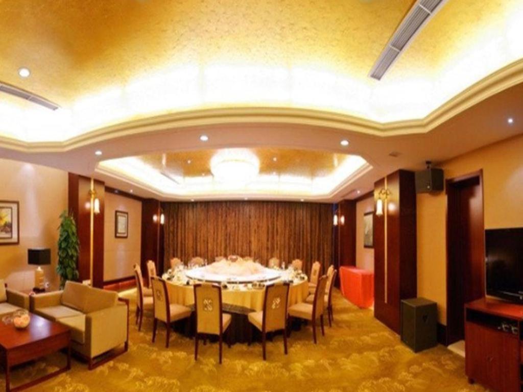 Ramada Plaza Shenyang Citycenter Esterno foto