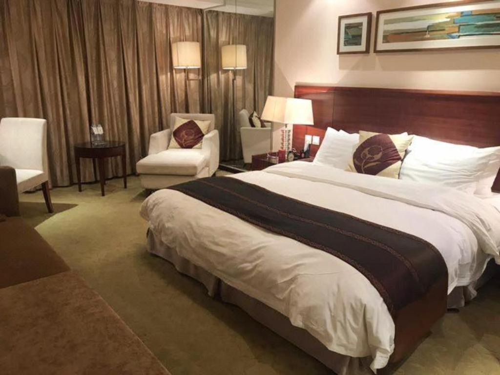 Ramada Plaza Shenyang Citycenter Esterno foto