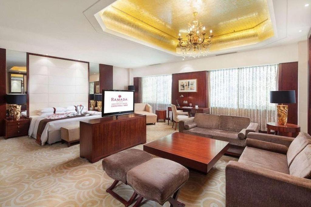 Ramada Plaza Shenyang Citycenter Esterno foto